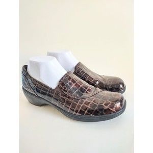 Clarks Bendables Women's Clogs Shoes Size 9.5 N Patent Leather Cognac Croc Print